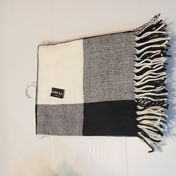 hildie & Jo Accessories - Hildie & Jo  Blanket Scarf